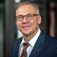 Prof. Dr. Roland M&uuml;ller